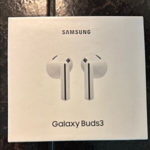 Samsung Galaxy Buds3 in White